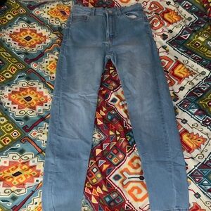 Bershka Light Wash Size 6 Skinny Jeans
